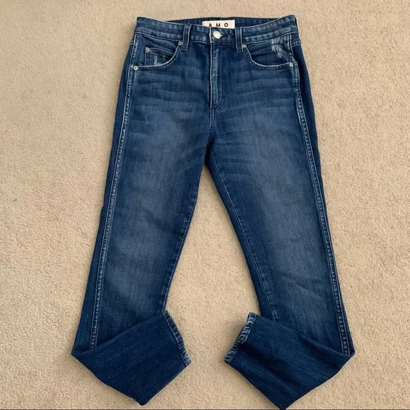 AMO High Rise Twist Crop Blue Jeans in Sweetheart